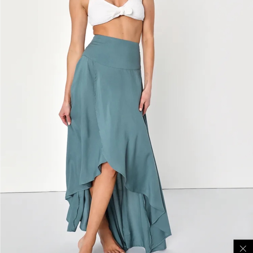 Ambrosio Dark Sage Green High-Low Maxi Skirt
O'Neill size M NWT